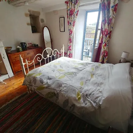 Bed and Breakfast Le Petit Coin De Charme 4*