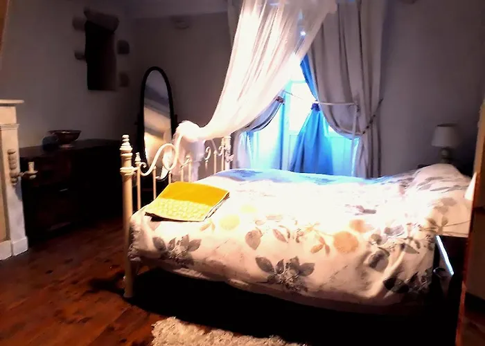 Le Petit Coin De Charme Bed and Breakfast Caylus