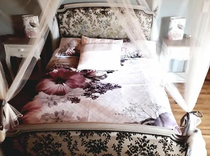 Le Petit Coin De Charme 4*