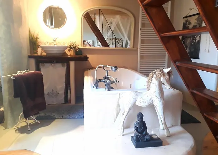 Bed and Breakfast Le Petit Coin De Charme Caylus